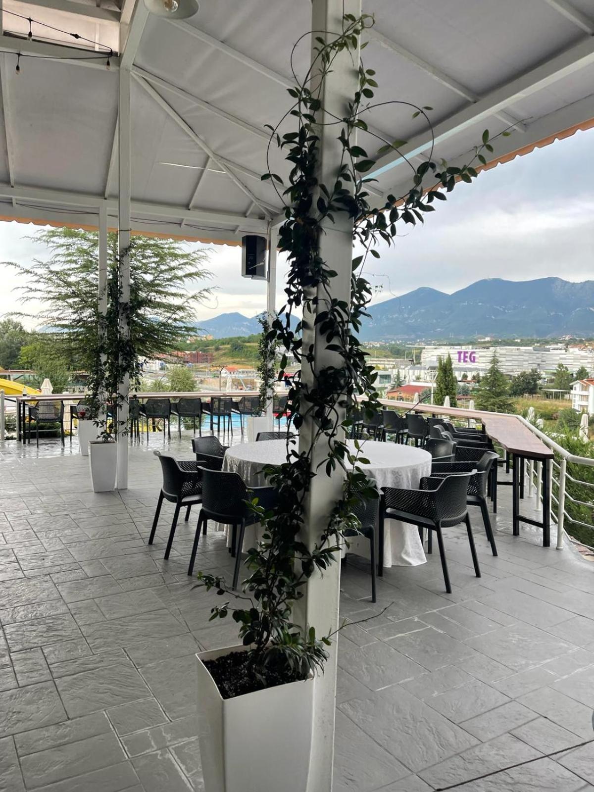 Misk Hotel & Resort Tiranë Ngoại thất bức ảnh