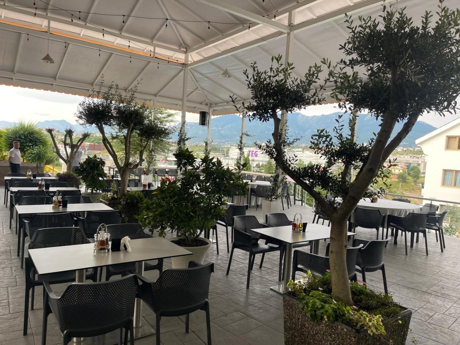 Misk Hotel & Resort Tiranë Ngoại thất bức ảnh