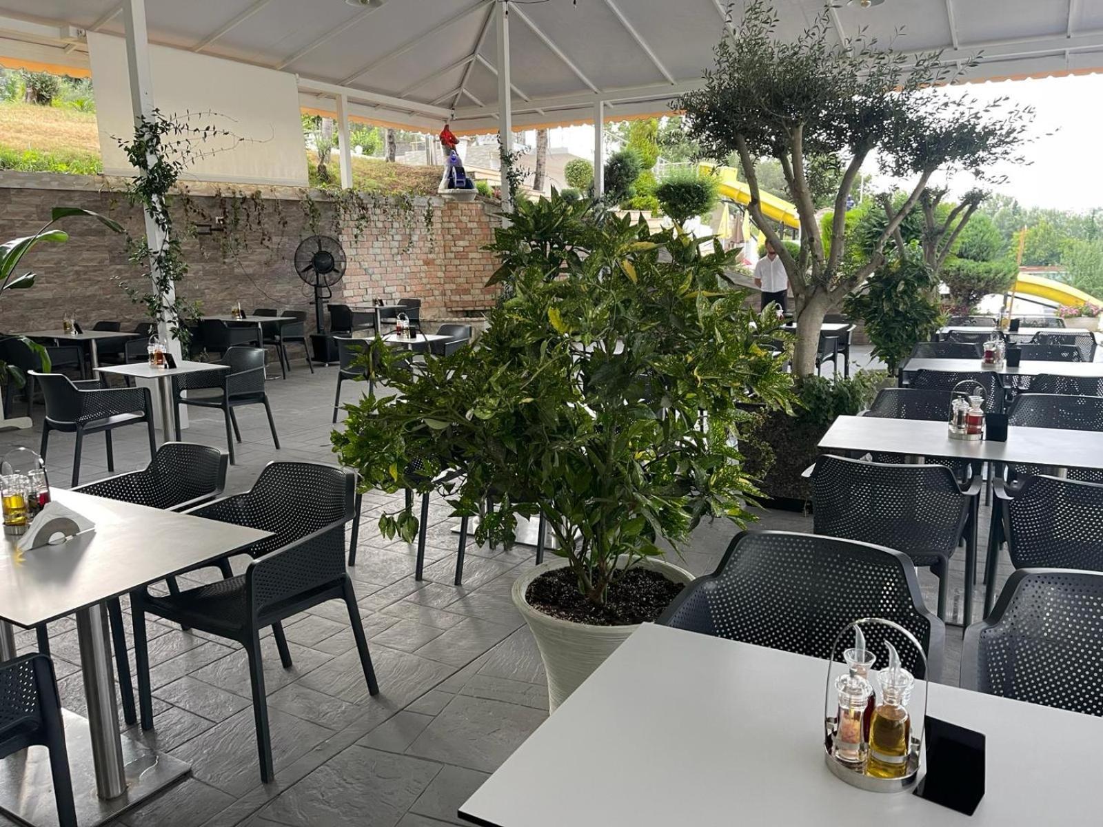 Misk Hotel & Resort Tiranë Ngoại thất bức ảnh