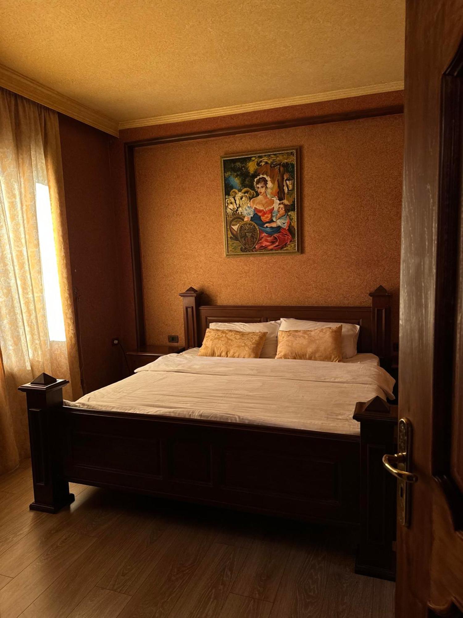 Misk Hotel & Resort Tiranë Ngoại thất bức ảnh